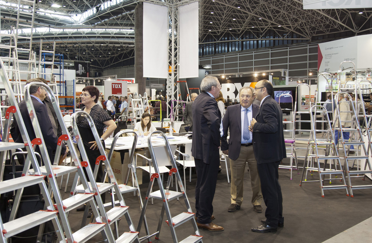 Read more about the article OPTIMISM, COMMON DENOMINATOR OF THE MOOD OF THE PARTICIPANTS AT IBERFLORA AND EUROBRICO 2012